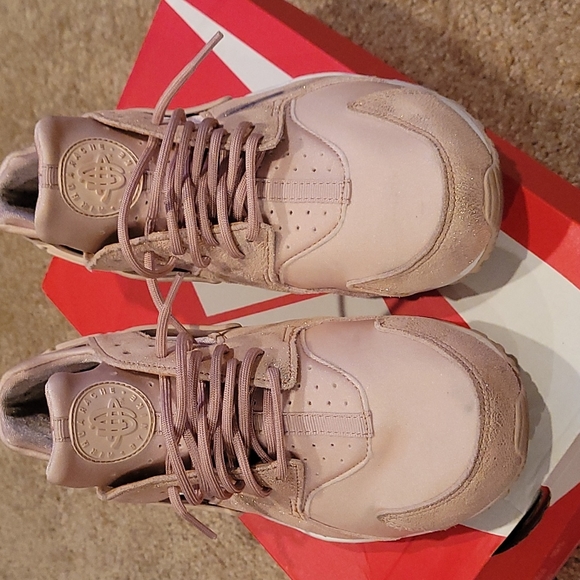 Nike Huarache - Picture 2 of 7